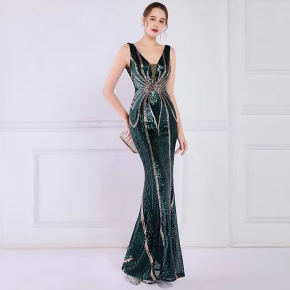 Green, Striped Print,  V Neck,  Contrast Sequined Gown - Picture 8 of 10